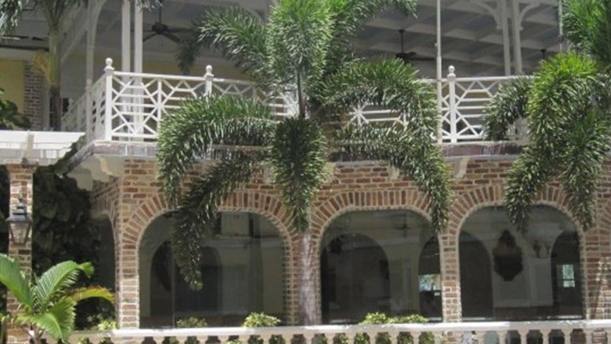 Downtown Nassau Hotel | El Greco Hotel