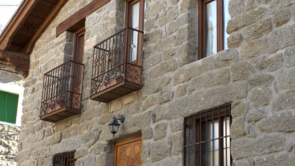 Navaluenga Cottage | El Mirador del Alberche 1 in Navaluenga, now with 600 megabytes of fiber optics!