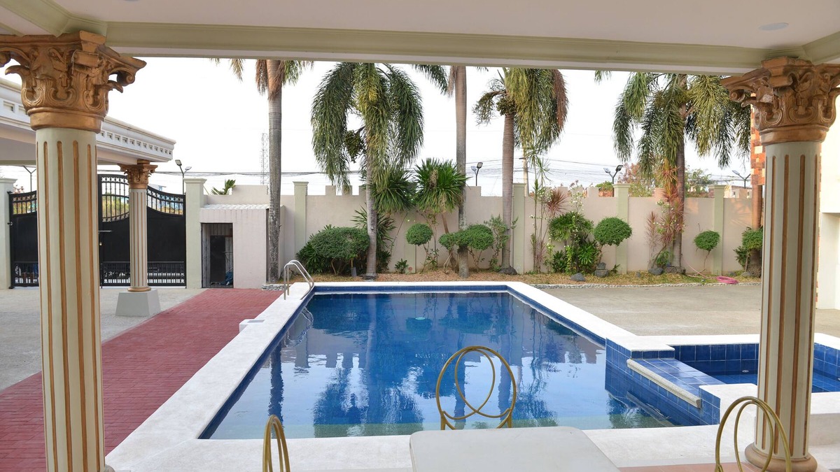 Noveleta Hotel | El Palacio Hotel