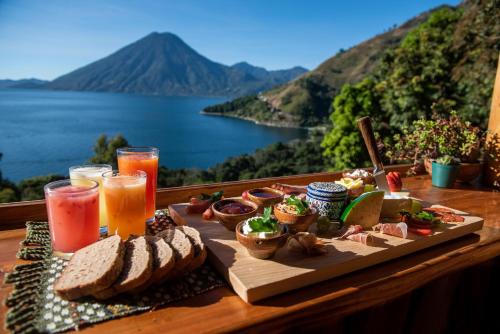 Tzununa Hotel | EL PICNIC ATITLÁN