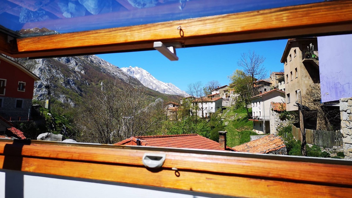 Sotres House | El Pozo Redondo Private vacation home