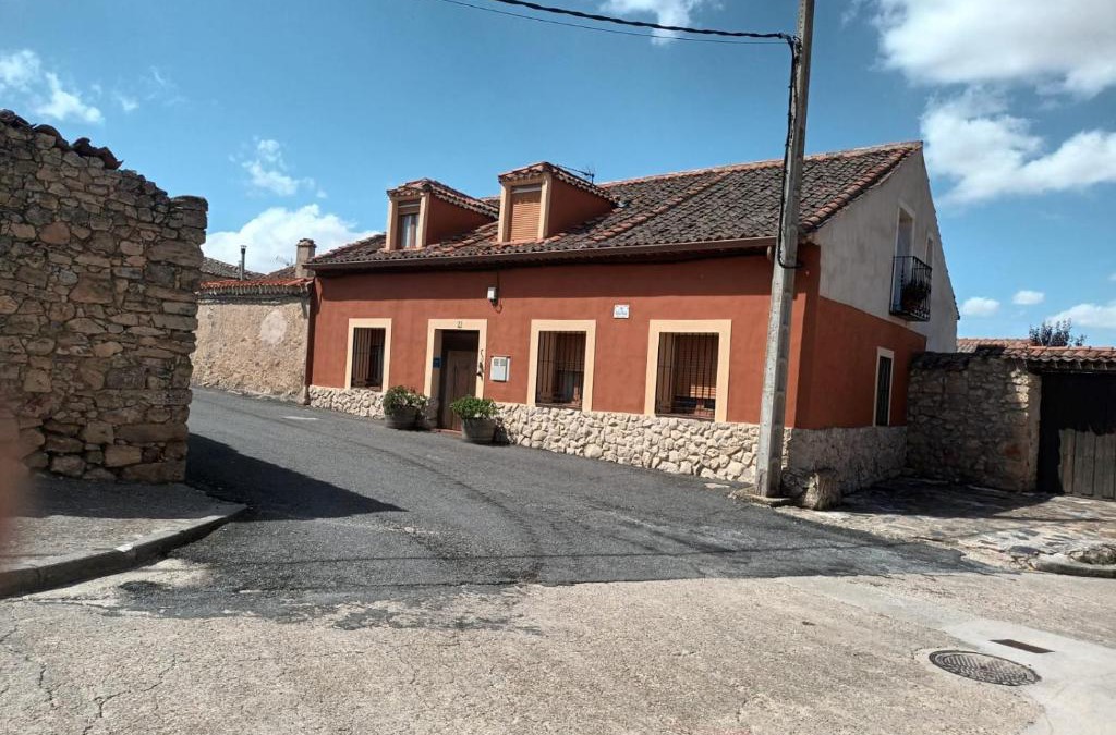 Mata de Quintanar House | El Refugio de la Esquina