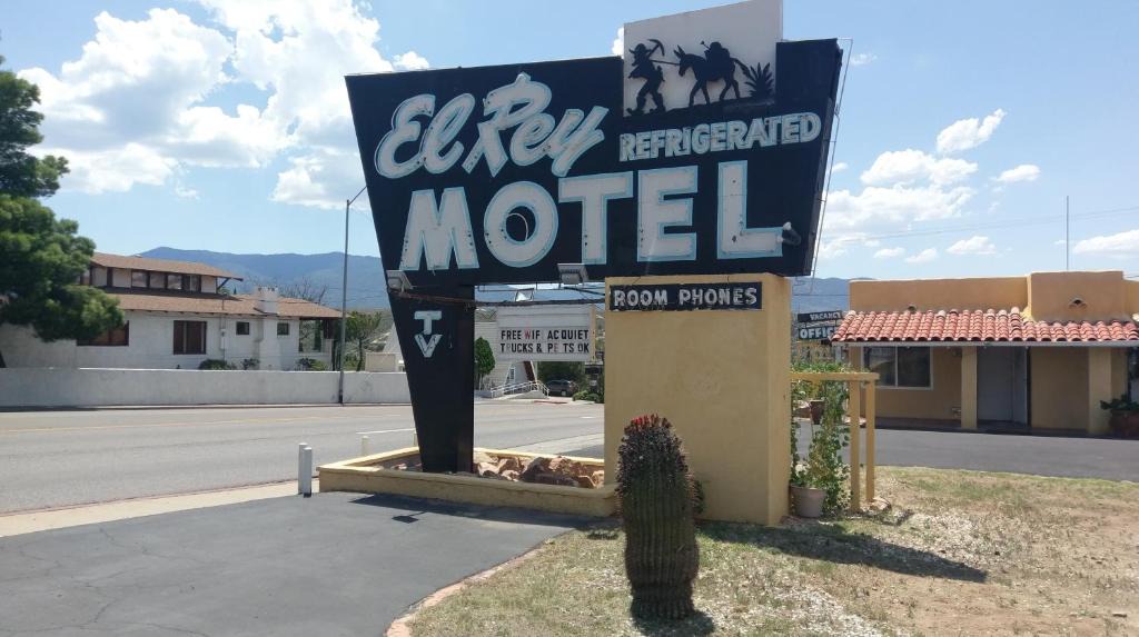 Globe Hotel | El Rey Motel