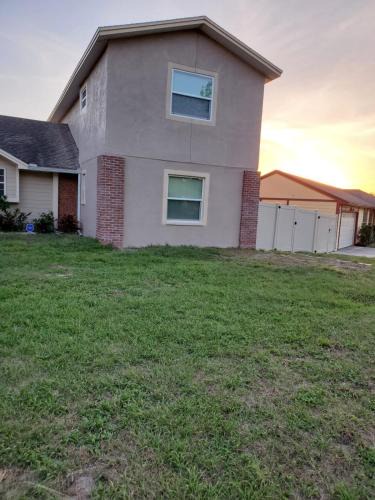 Fairvilla House | El SHADDAI