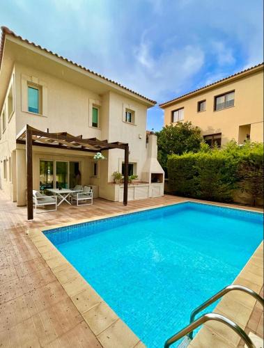 Agios Athanasios Apartment | El Soleo Luxury Villa