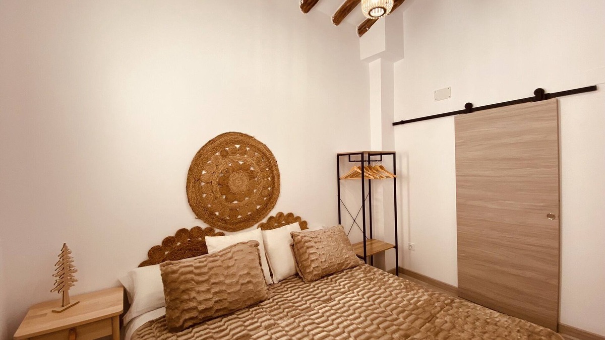 Losa del Obispo Apartment | El terrao apartment, in Losa del Obispo, between Chulilla and Chelva.