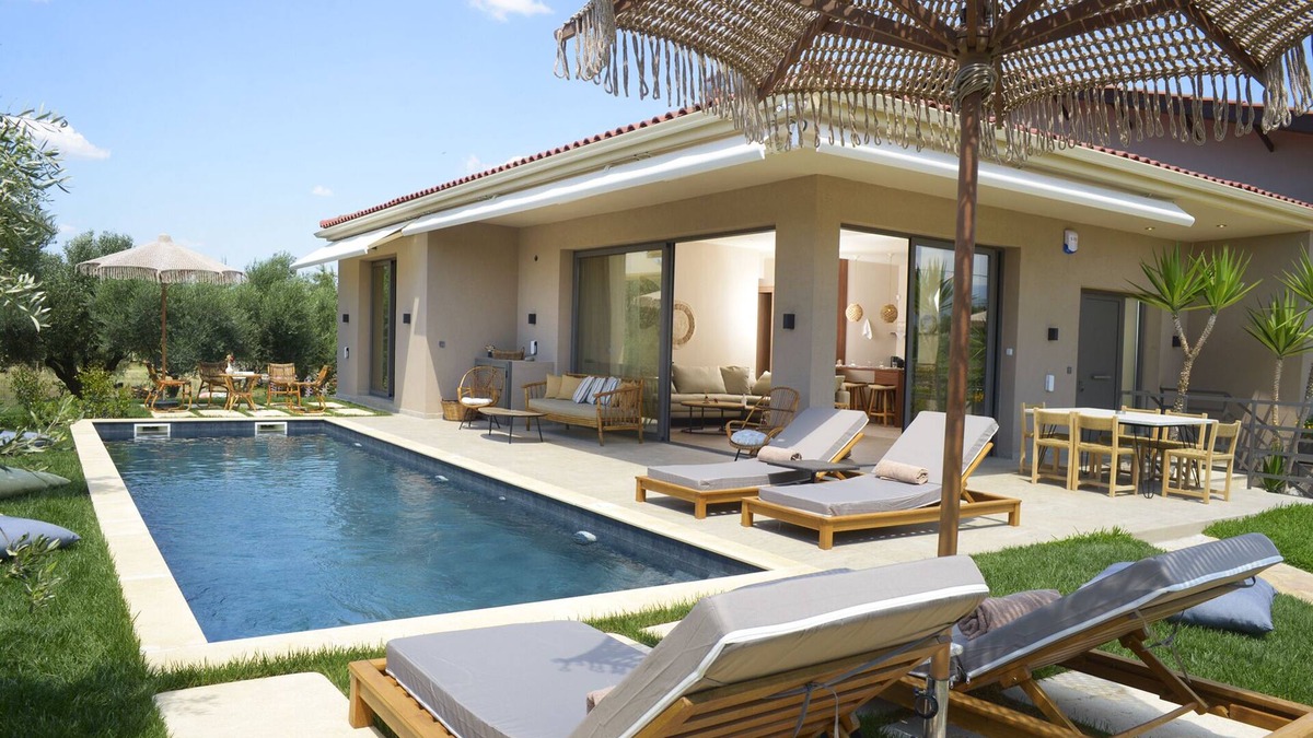 Akovitika Villa | Elaia Grove