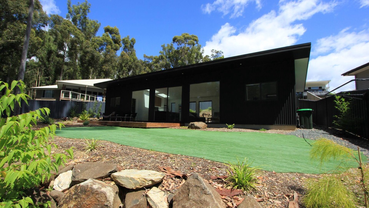 Malua Bay House | Elandra Escape - Your private coastal retreat