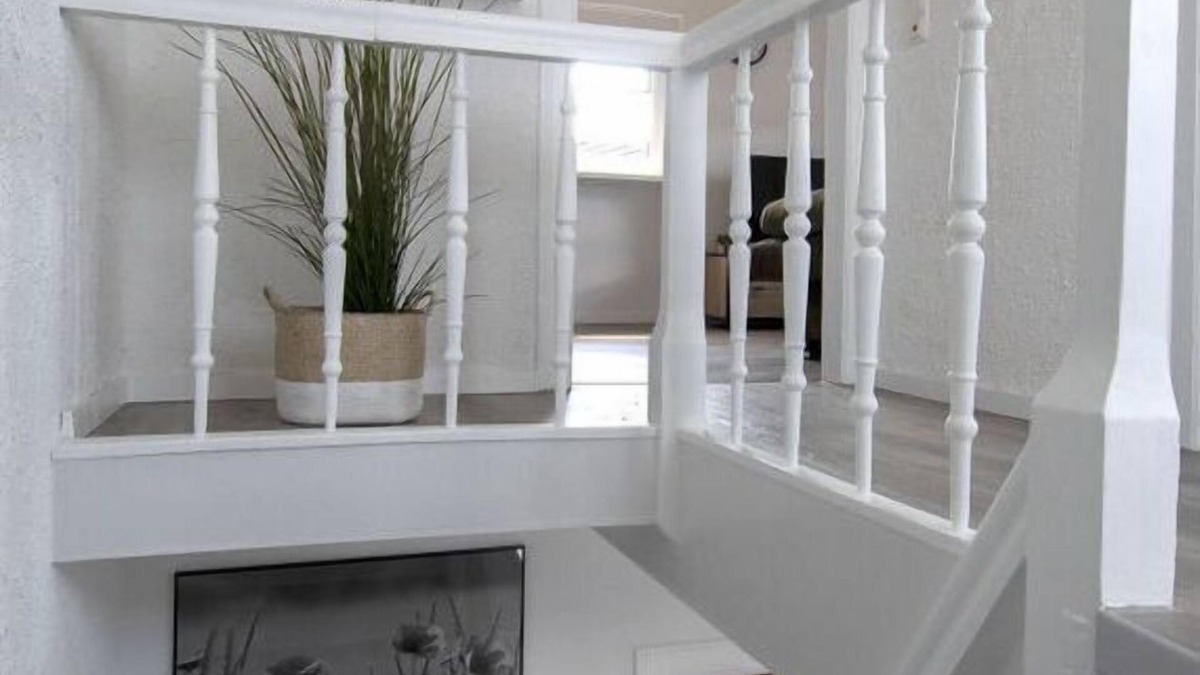 Thur Boat Rental | Elas Place Modern retreat