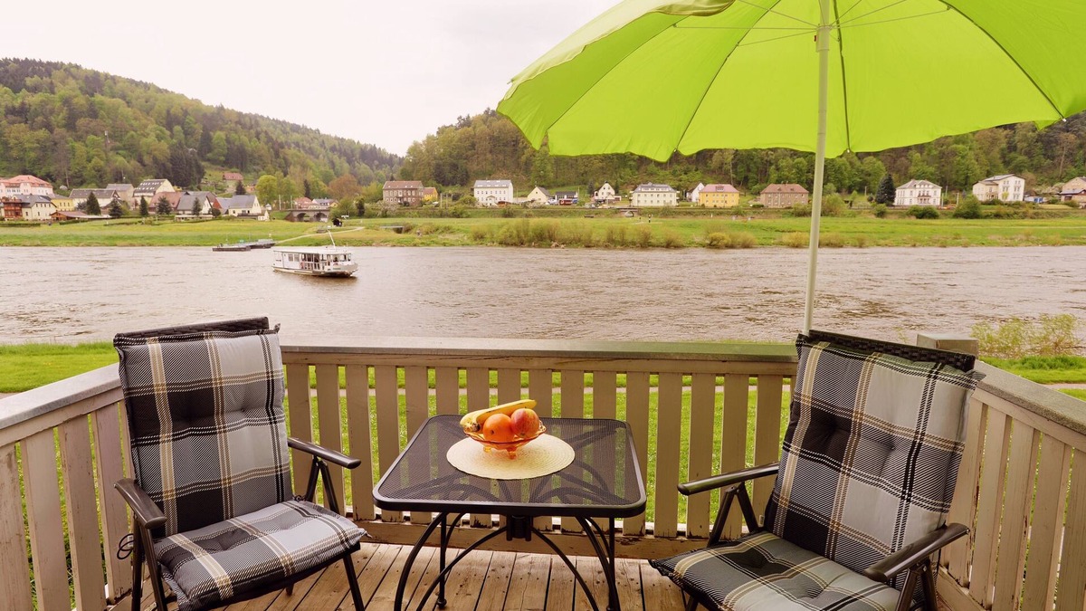 Postelwitz Apartment | Elbe-2-Resort Directly on the Elbe