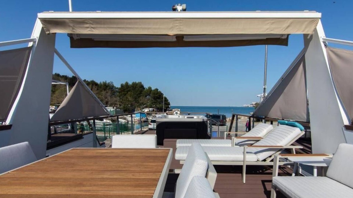 Piran Boat Rental | Eldamar Floating House Marina Portorož