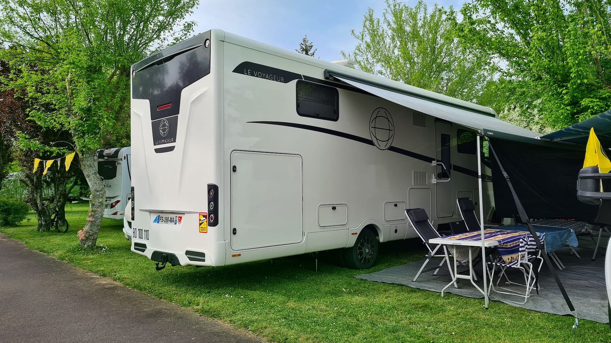 Bonneveau RV Rental | Electrified Camping Pitch