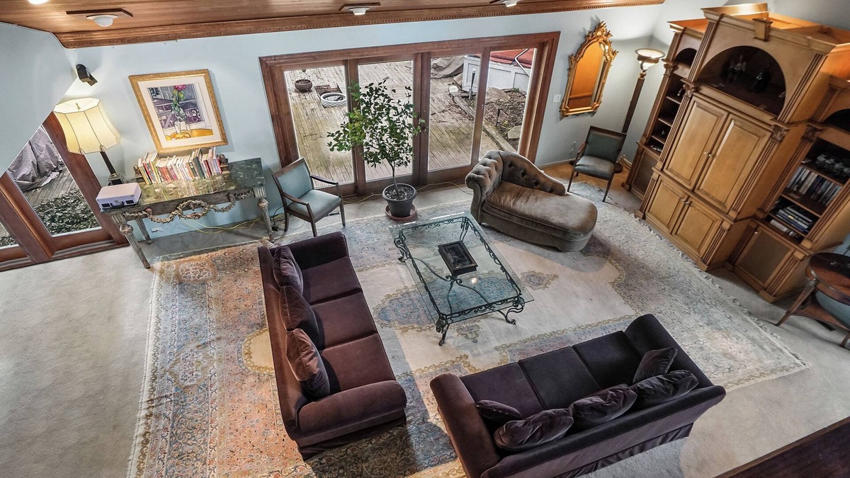 West Bloomfield House | Elegant home with Pine Lake Access in West Bloomfield, Michigan