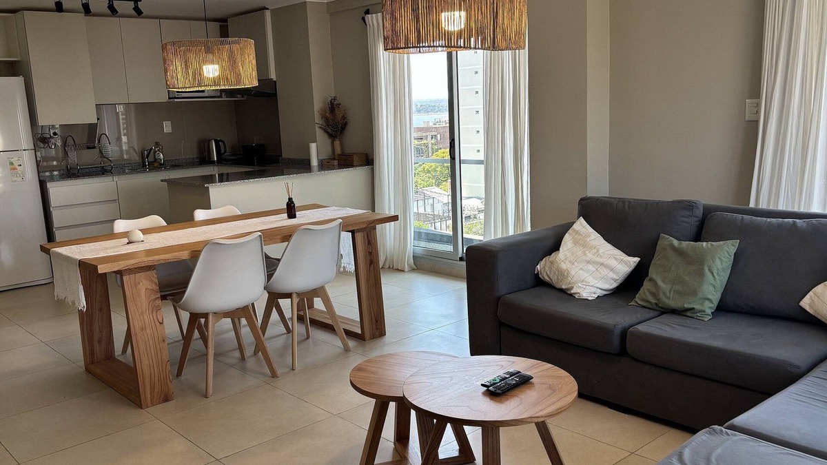 Posadas House | Elegance and comfort with a swimming pool and river views