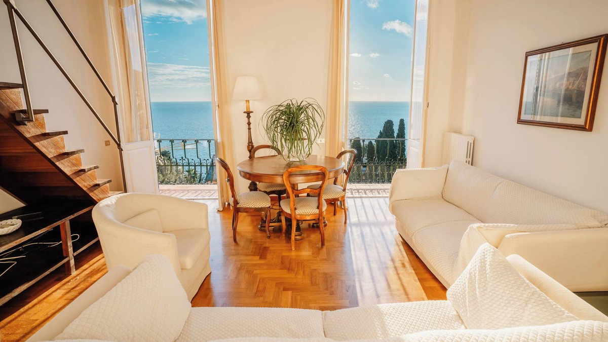 Pieve Ligure Apartment | {Elegance by the sea}-with wifi and garden 200 meters from the cliff