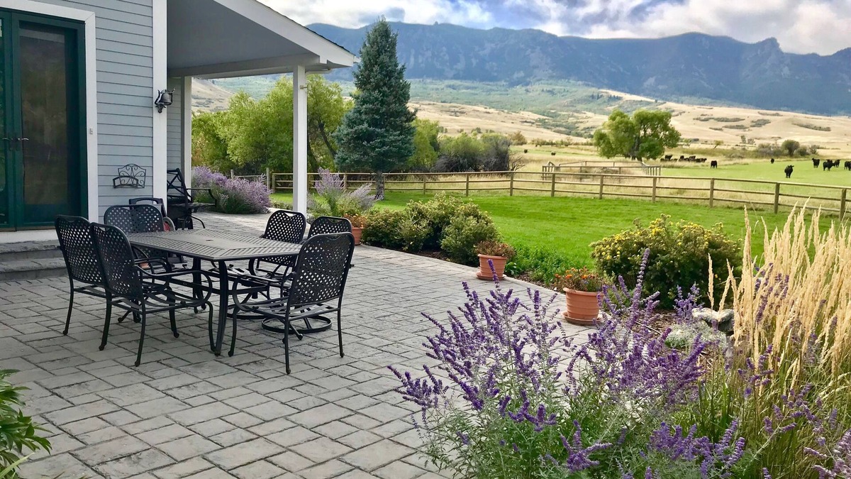 Story House | Elegance & Relaxation with an Awe Inspiring Big Horn Mountain Canyon view