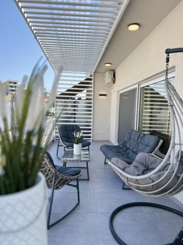 Larissa Apartment | Elegance studio