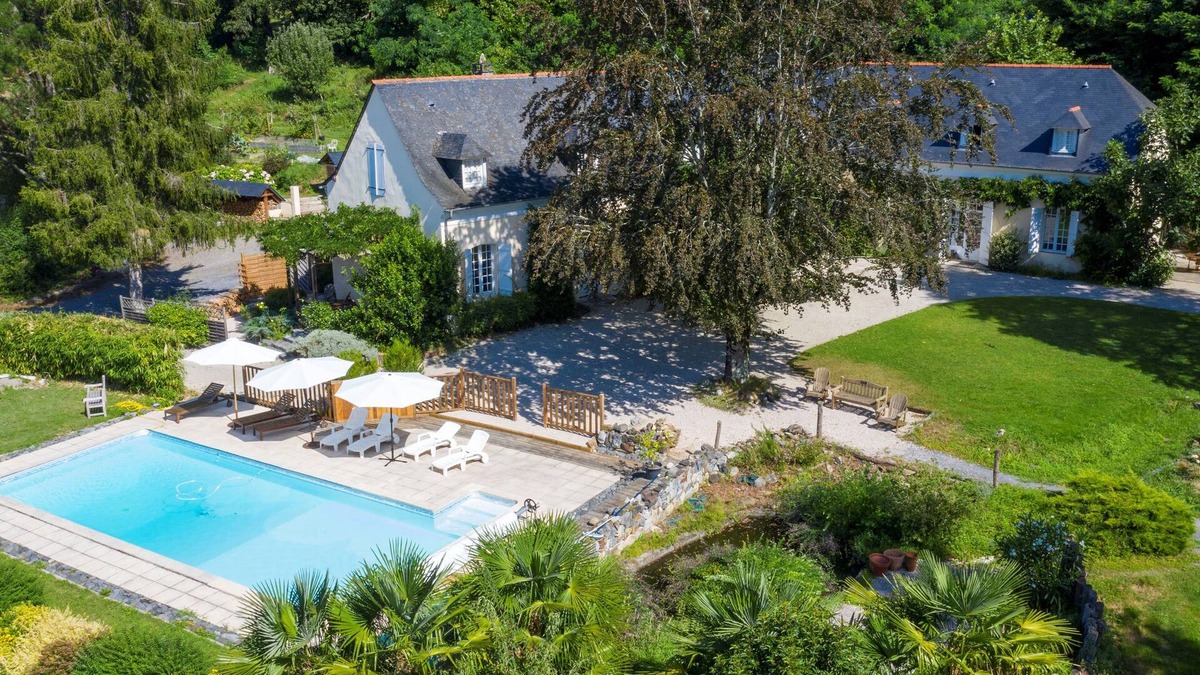 Orincles Other | Elegant 17 C House With Superb Mountain Views & solar heated Swimming Pool