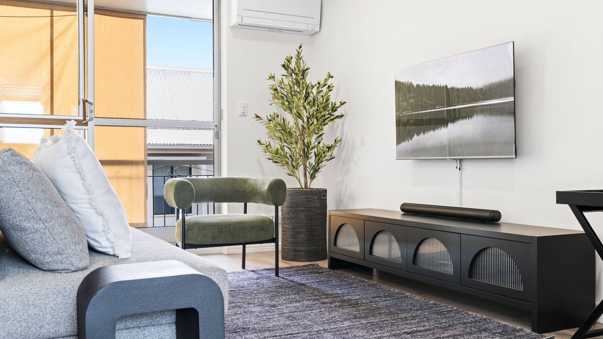 Hawthorne Apartment | Elegant 2-Bed with Balcony by Parks and Amenities