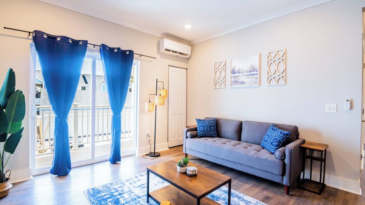 Port Wentworth Apartment | Elegant 2-bedroom stay with AC, fitness room, WiFi, pool - D