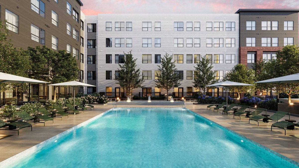Everett Apartment | Elegant 2BR - 2BA Oasis with Pool & Gym