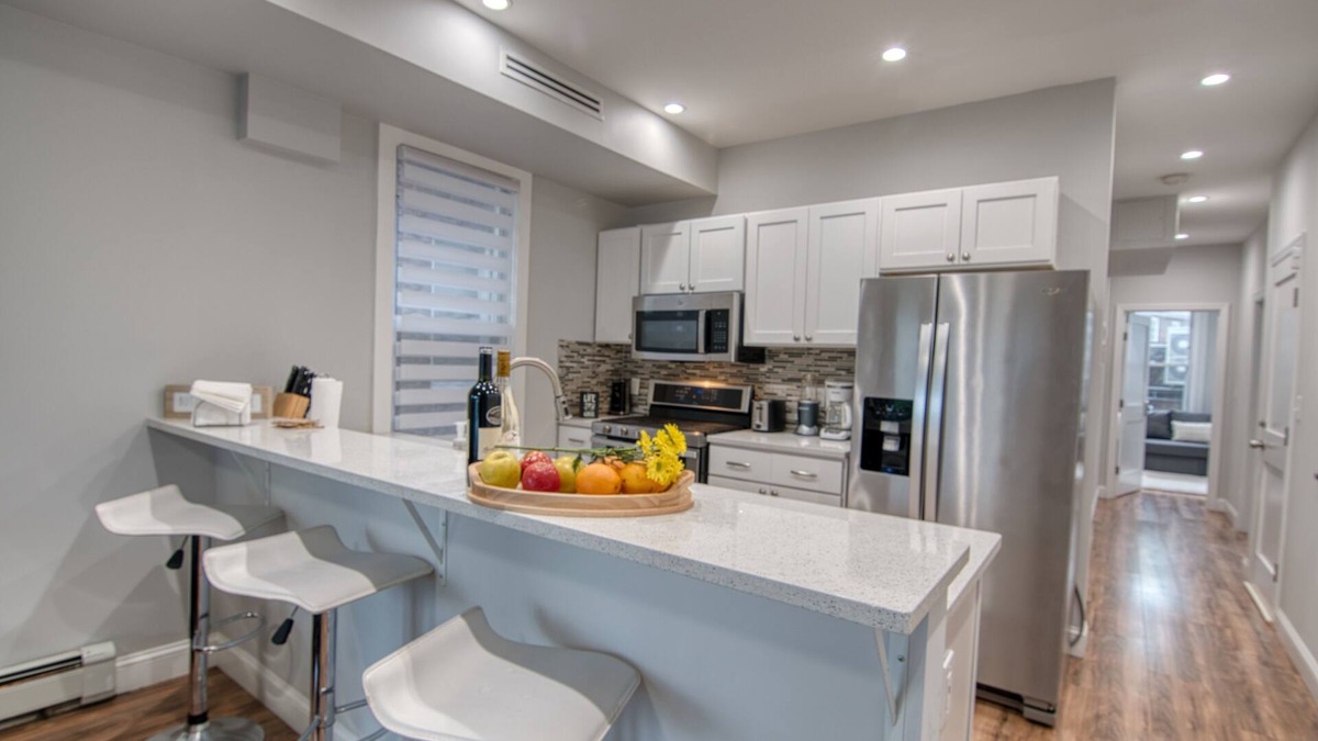 West Bronx Apartment | Elegant 2BR Modern Oasis Brand-New Build, Luxe Touches & Lightning-Fast WiFi, AC