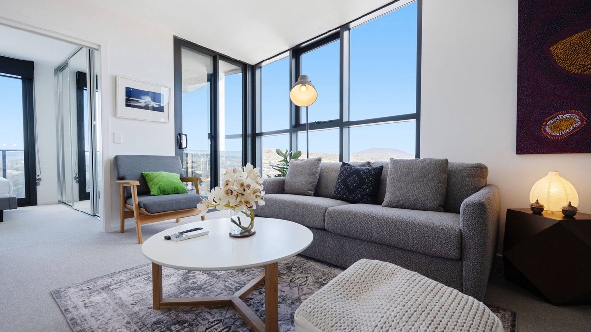 Belconnen Apartment | Elegant 3-Bed with Stunning Views, Close to Shops