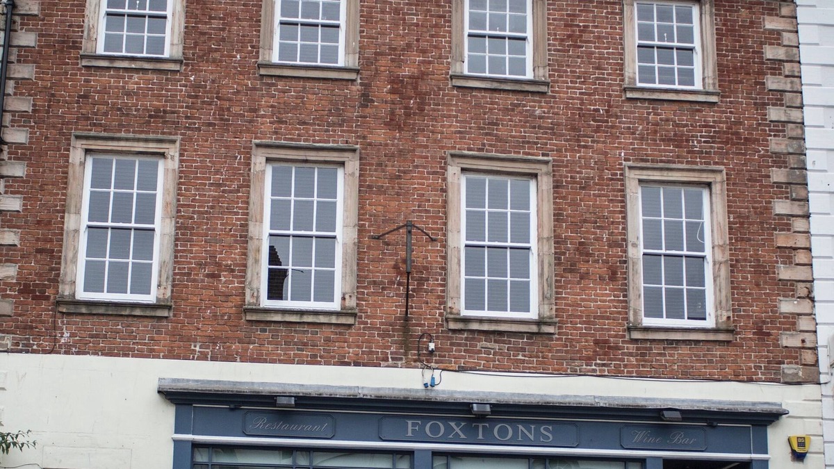 Berwick-upon-Tweed Apartment | Elegant 4 Bedroom Townhouse in the heart of Berwick upon Tweed