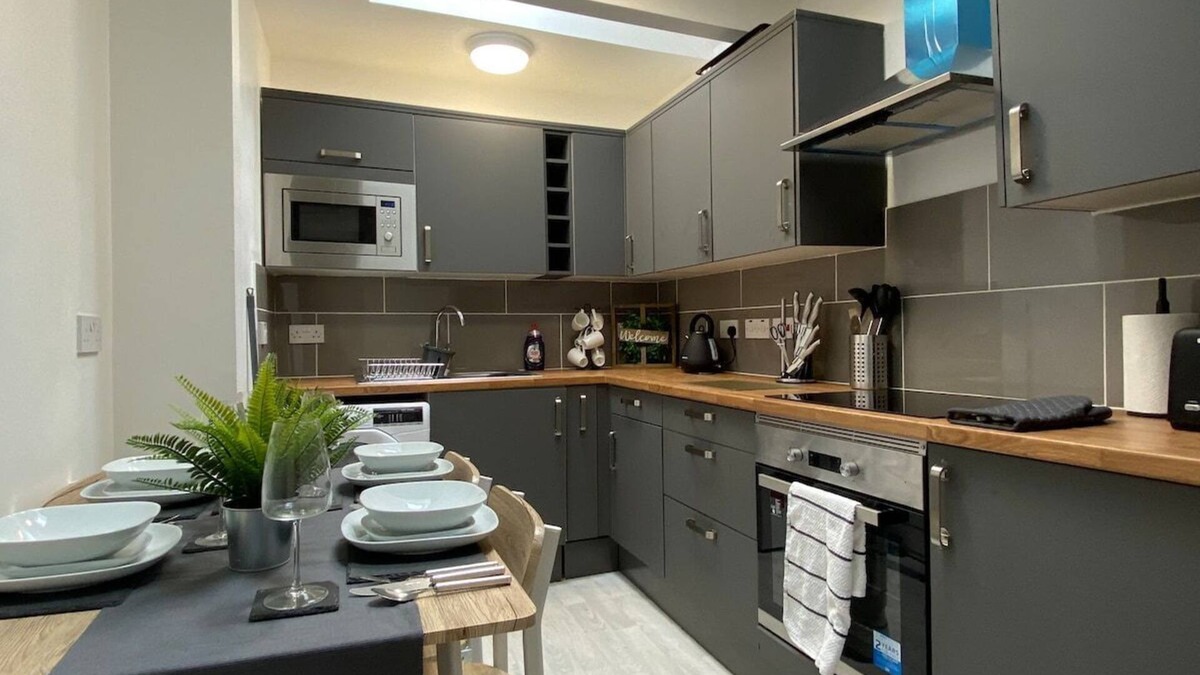 St Georges Apartment | Elegant 4 Bedroom Apartment