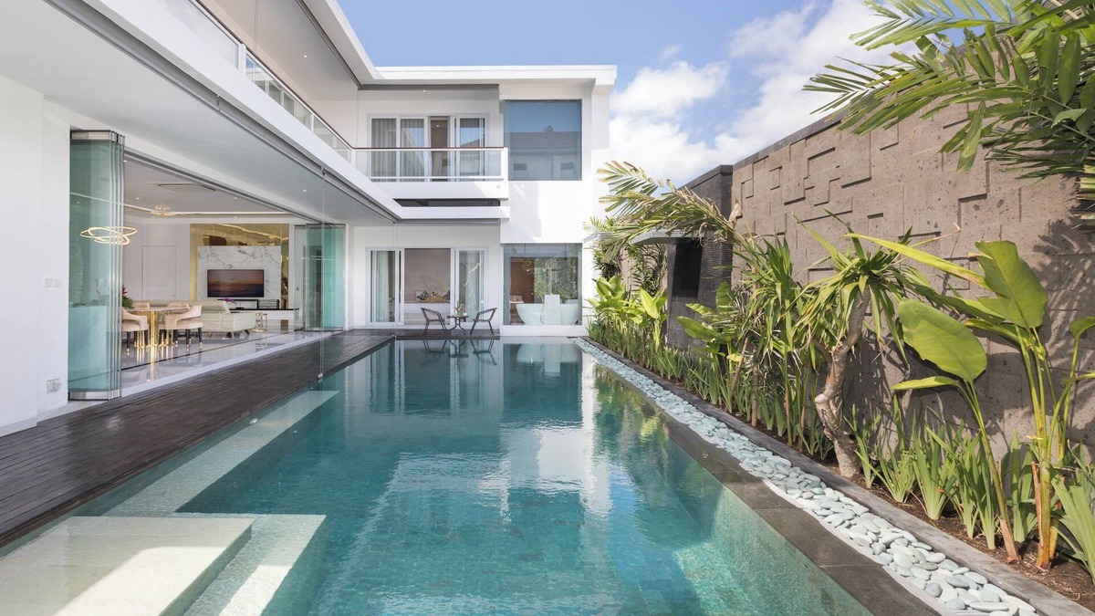 Sunset Road Villa | Elegant, 4-Bedroom Villa in Legian
