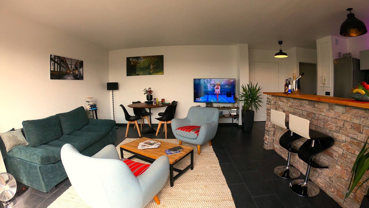 Drancy Apartment | Elegant 70m2 Rooftop at the foot of Le Bourget station