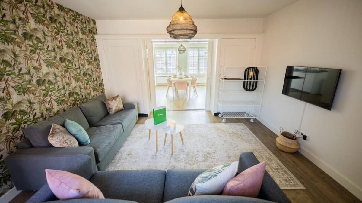 Binnenstad Apartment | Elegant 75m² Two-Bedroom Apartment (SD-23-G)