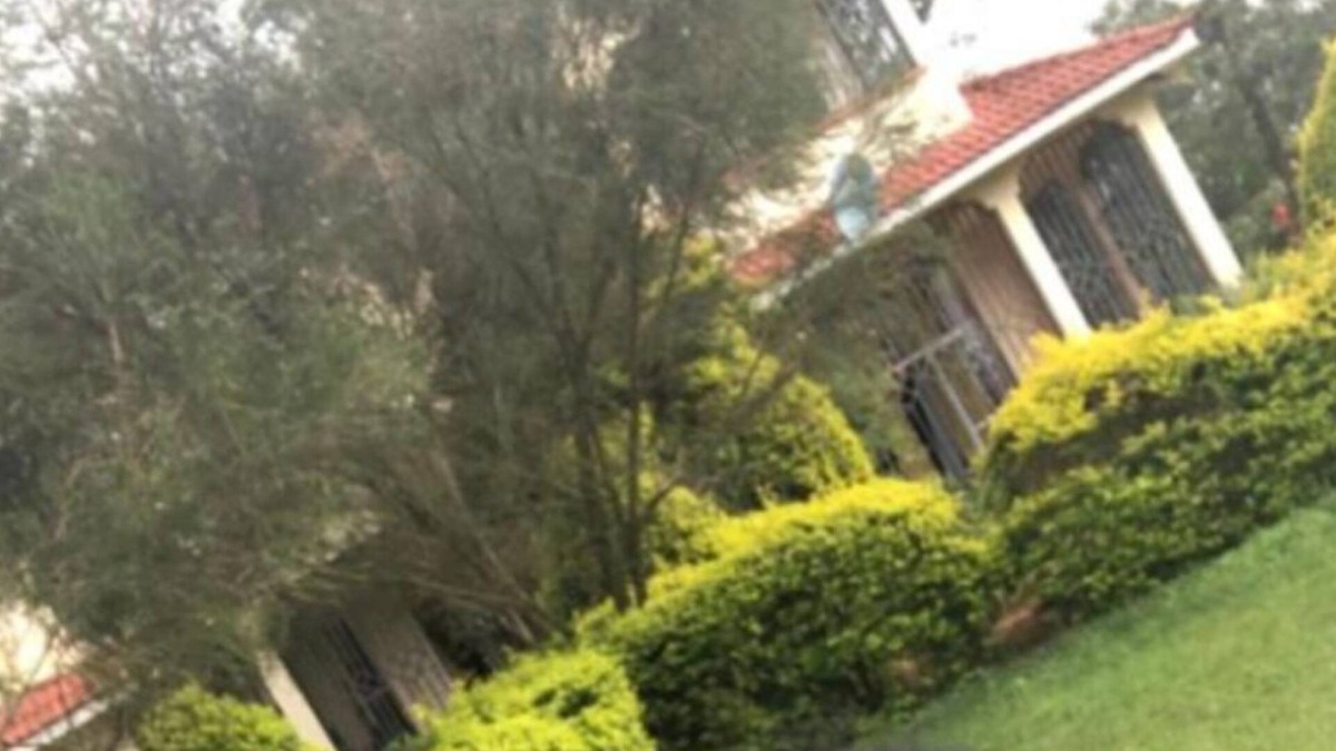 Nandi Villa | Elegant all ensuite for 7 people with beautiful large garden for events