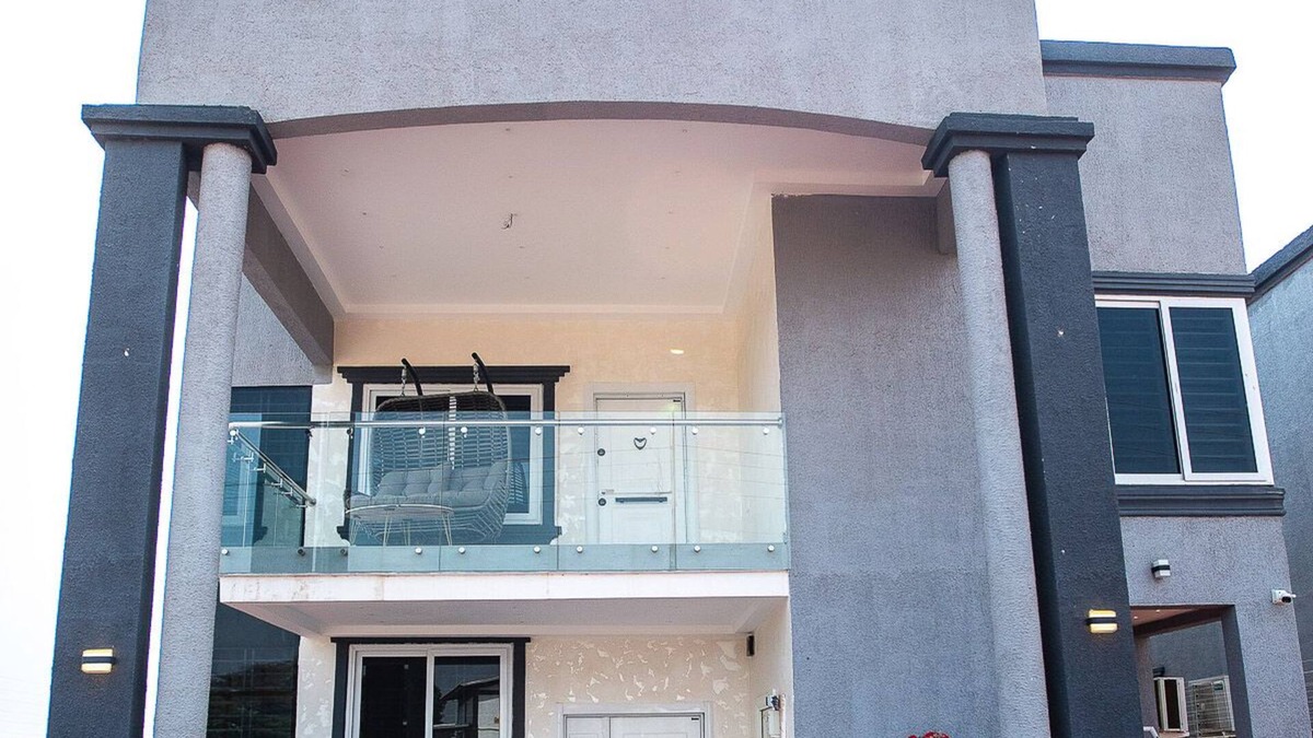 Adenta House | Elegant and Cosy Four Bedroom Storey Home in Accra