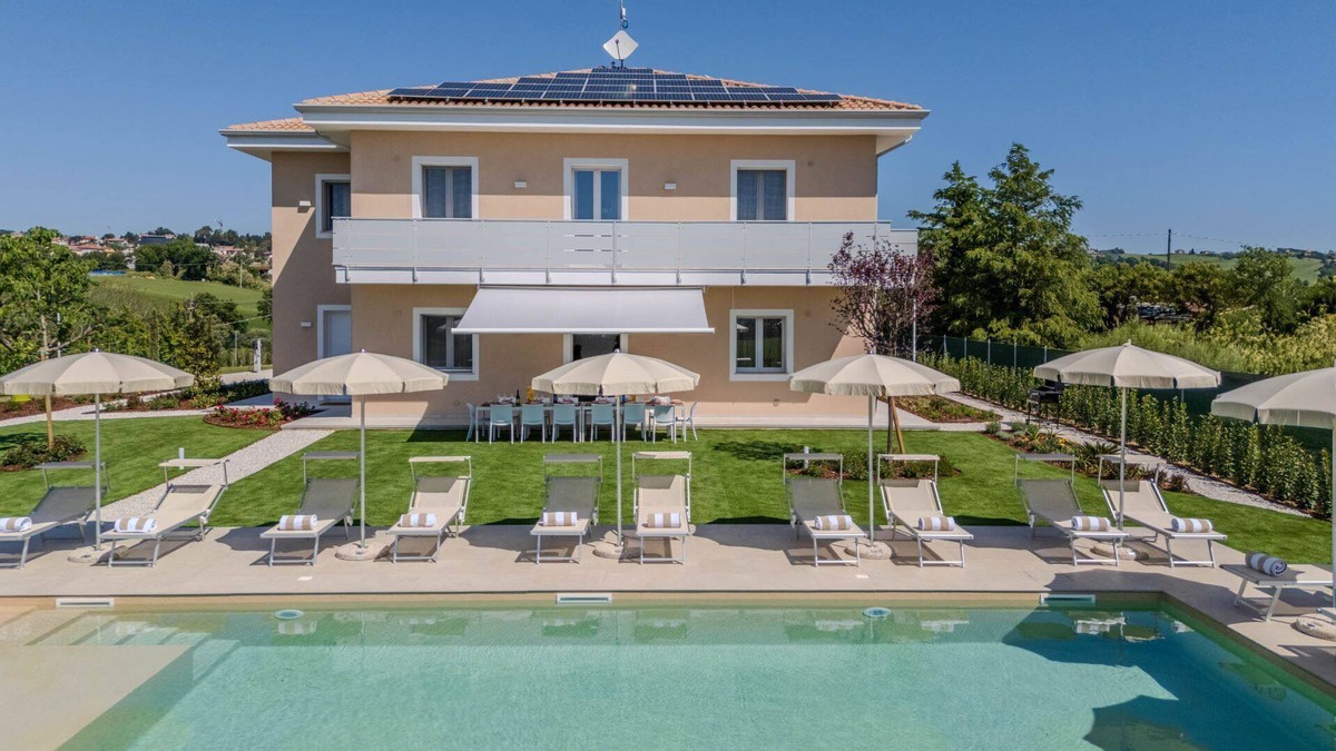 Morrovalle Villa | Elegant and modern villa with pool in the countryside of Morrovalle, only 20 minutes from the sea