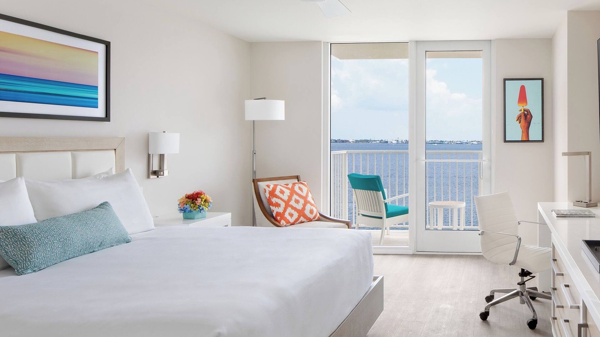 Charlotte Harbor Hotel | Elegant and Stylish One-Bedroom – Steps to Dining and Waterfront Trails