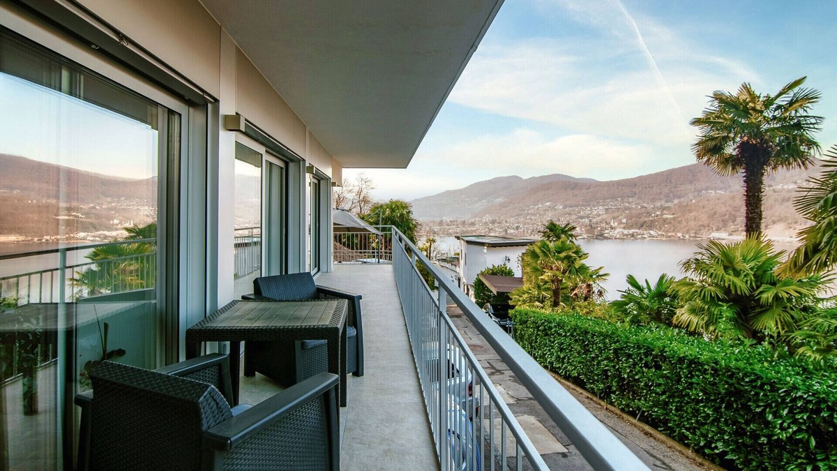 Montagnola Apartment | Elegant apartment with lake view balcony and terrace (MOLO 46)