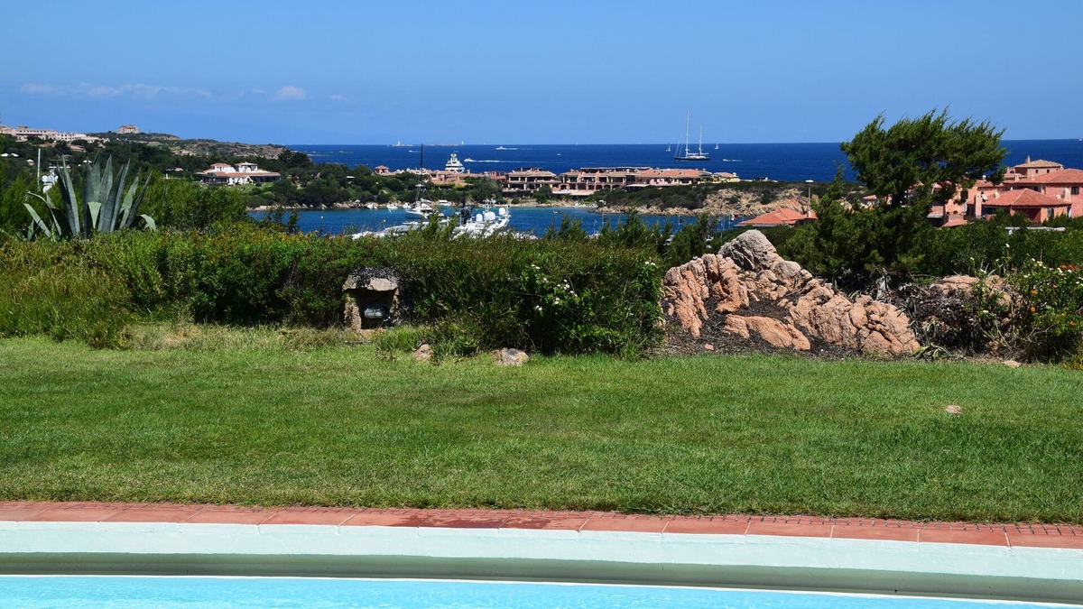 Porto Cervo Apartment | Elegant apartment with swimming pool and beautiful view of the harbor.
