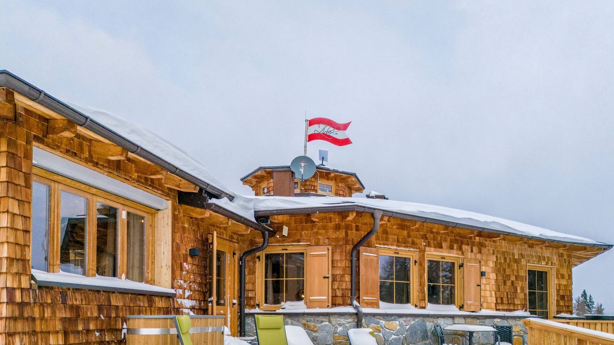 Weisspriach Apartment | Elegant apartment with sauna and ski-in/ski-out