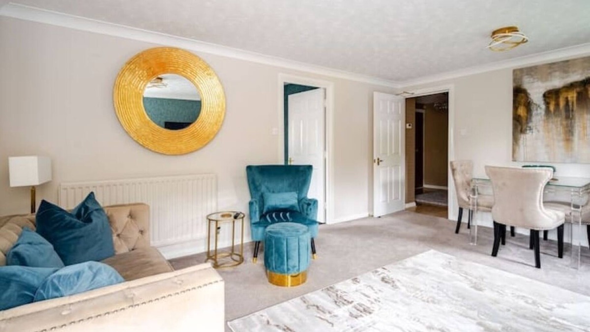 Roker Apartment | Elegant Apartment with Harbour Views