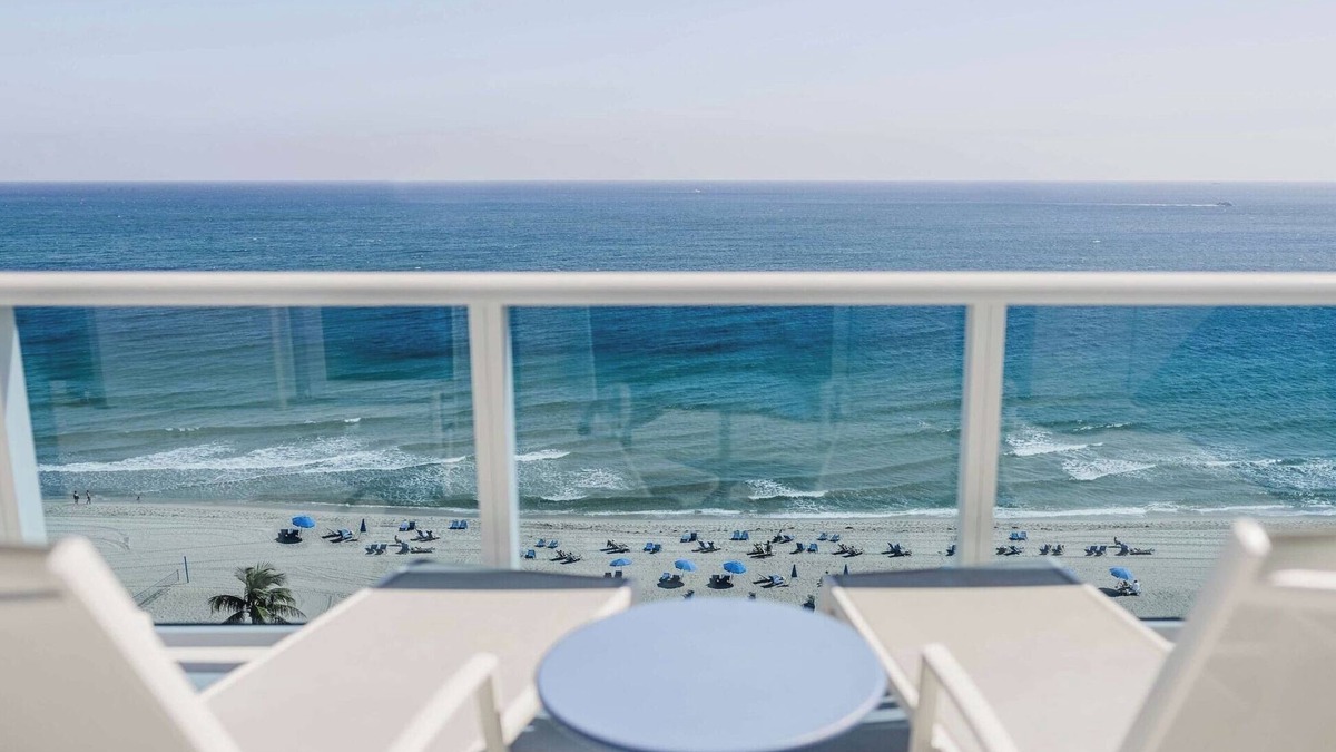 Central Beach House | Elegant Balcony Room Overlooking Beach Near Pier Fishing and Art Walks