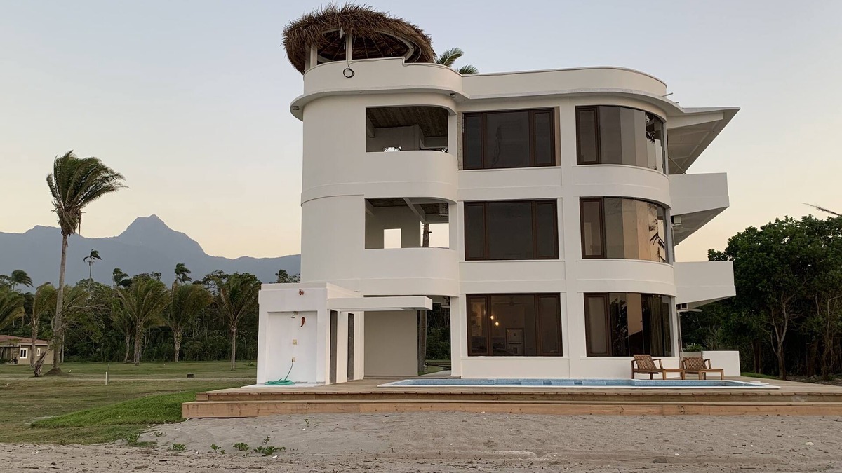 El Porvenir Condo | Elegant Beach Front Villa with Pool , sleeps 16