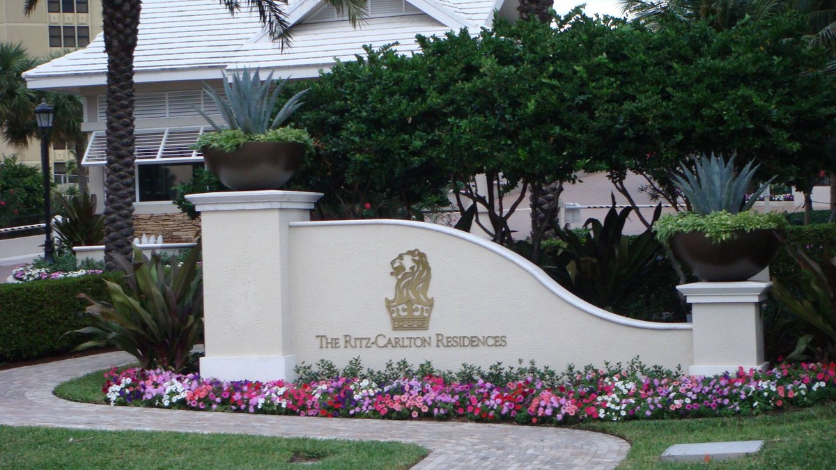 Singer Island Condo | Elegant Beachfront Ritz Carlton Condo Residences at Singer Island, Palm Beach