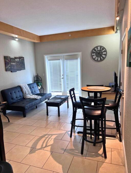 Palm Coast Apartment | Elegant Condo - European Charm