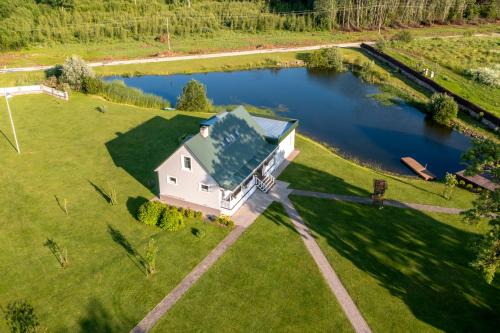 Jarva County House | Elegant Conference room at Sinso Talu