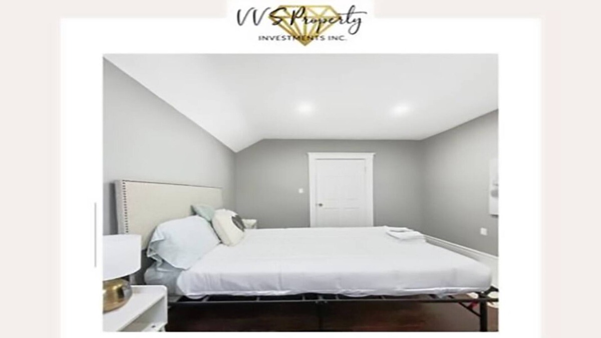 South Central House | ♔ Elegant Contemporary Home ♔ Downtown Windsor