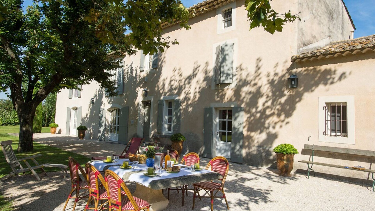 Saint-Andiol Other | Elegant country house, air-conditioning, 6 bedrooms, tennis court, heated pool,