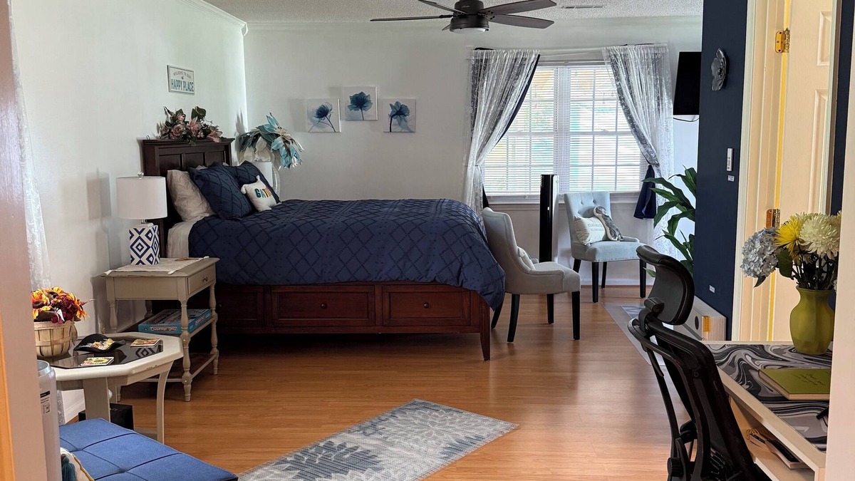 Lookout Valley Neighborhood Association Apartment | Elegant & Cozy Suite Minutes from Downtown Chattanooga Large Yard, Dog Friendly!