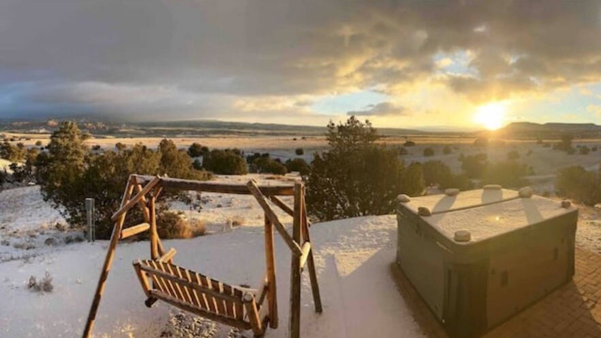 Youngsville Villa | Elegant, creative retreat overlooking Lake Abiquiu