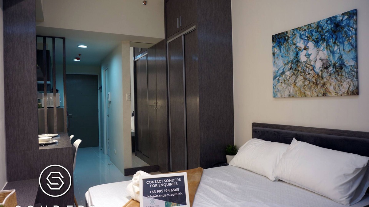Ortigas Center Condo | Elegant Designer Studio at The Currency